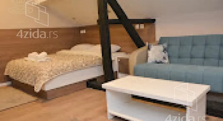 Poslovna zgrada | 4zida