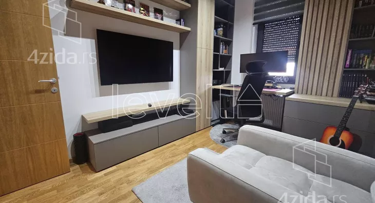 Četvoroiposoban stan | 4zida