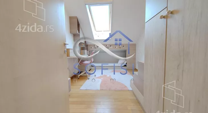 Petosoban stan | 4zida