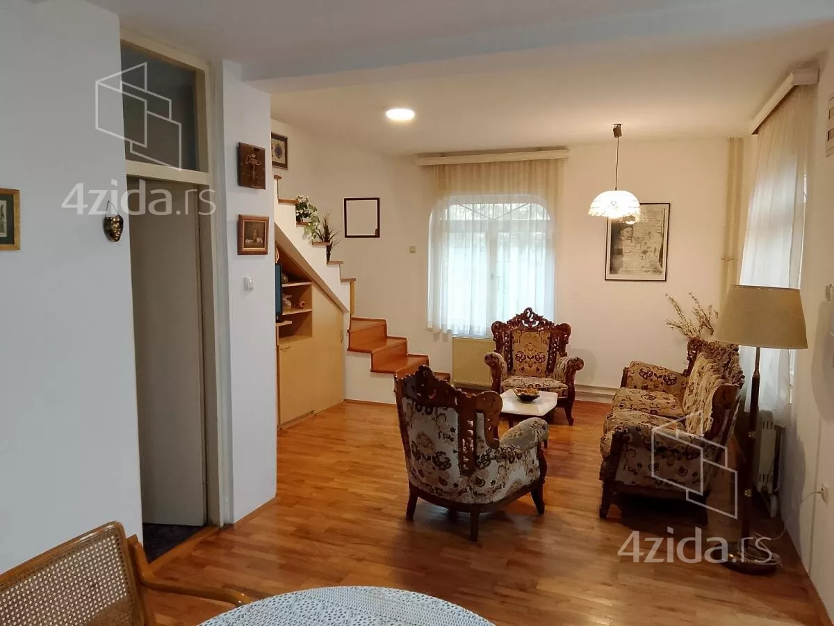 Kuća | 4zida