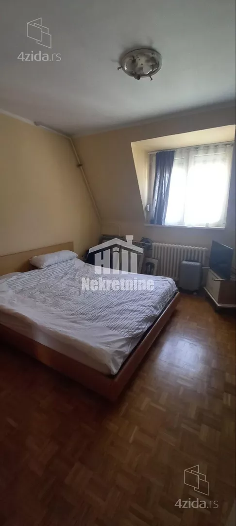 Četvoroiposoban stan | 4zida