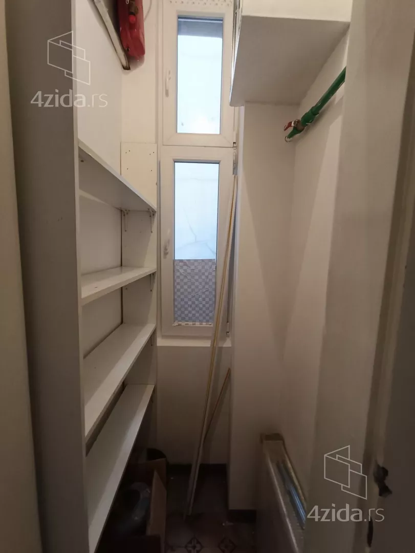 Četvoroiposoban stan | 4zida