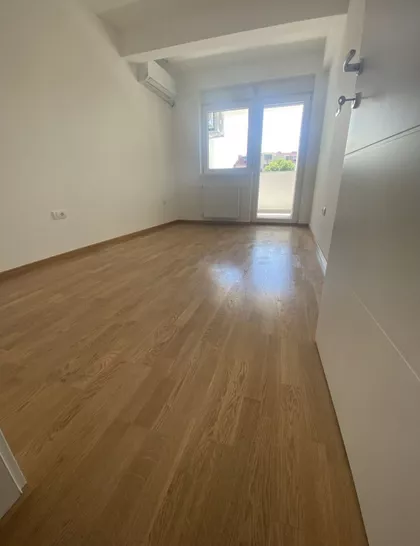 Cara Dušana | 4zida.rs