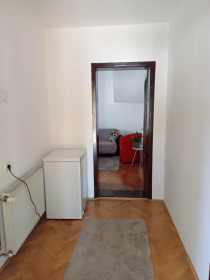 Prvomajska | 4zida.rs