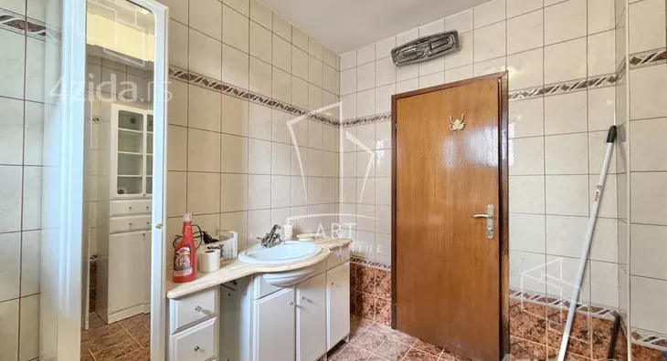 4-etažna kuća | 4zida