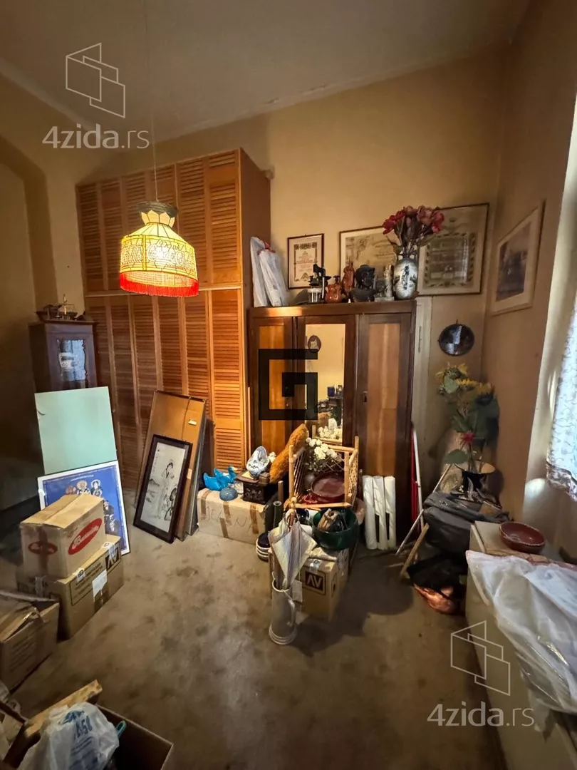 Šestosoban stan | 4zida