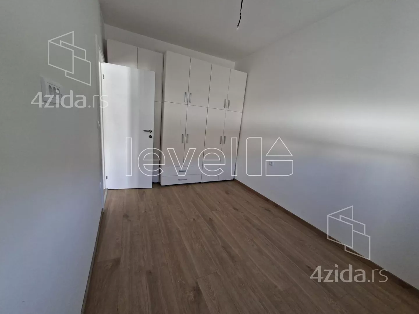 Četvoroiposoban stan | 4zida