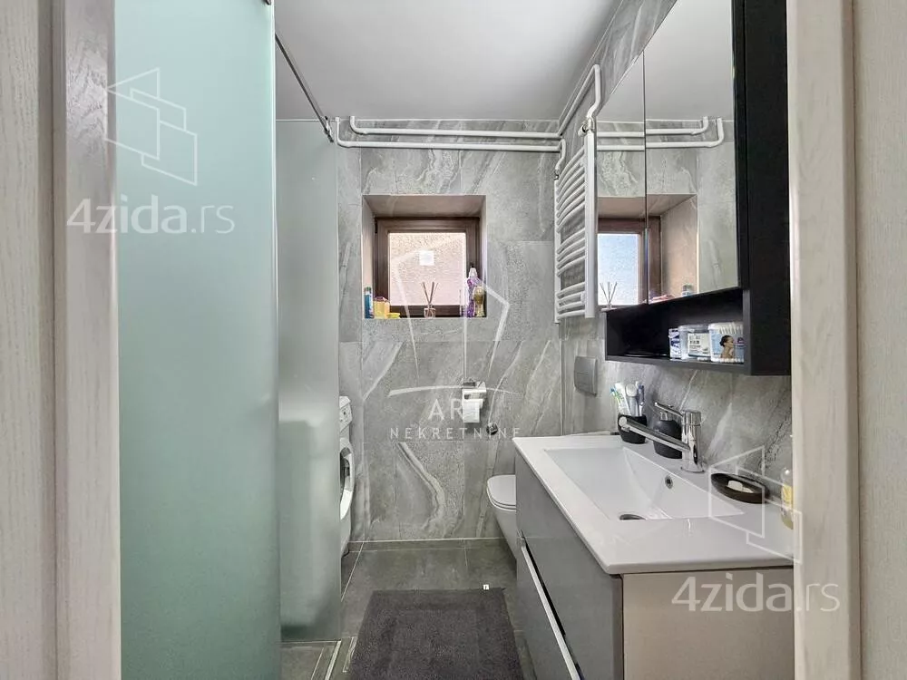 3-etažna kuća | 4zida