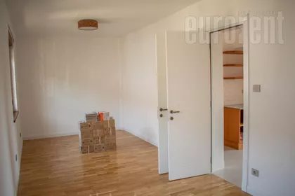 ZEMUN GORNJI GRAD | 4zida.rs