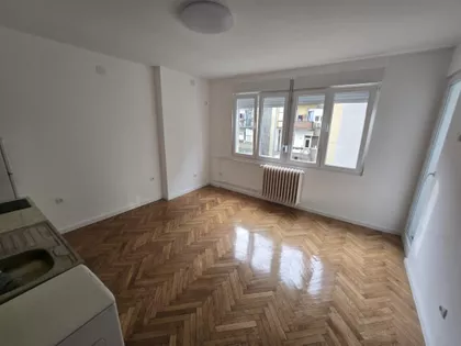 Cara Dušana | 4zida.rs