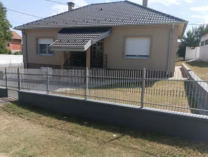 Dušana Jovića 3 | 4zida.rs