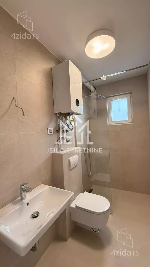 Petosoban stan | 4zida