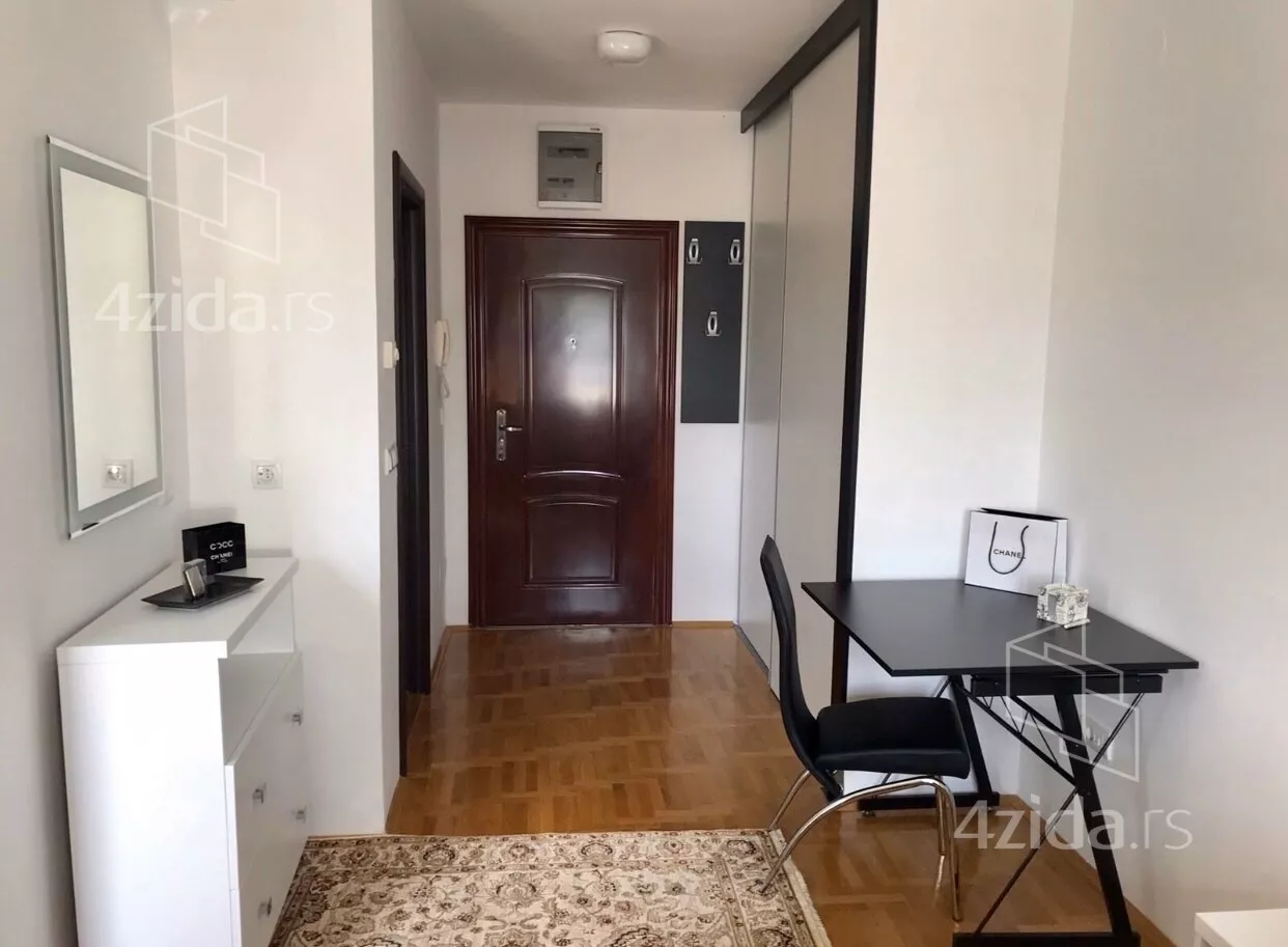 Garsonjera | 4zida