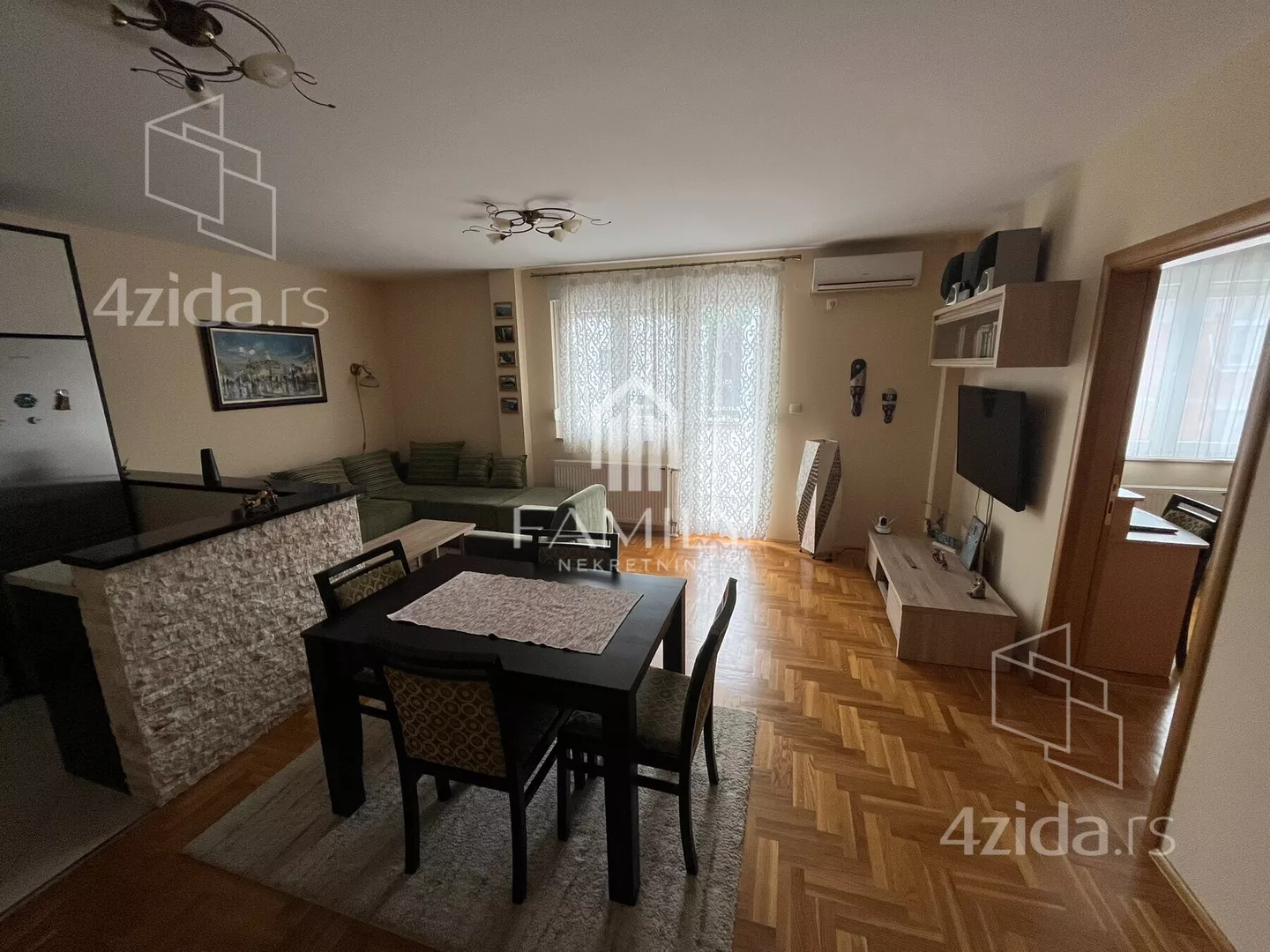 Jednoiposoban stan | 4zida