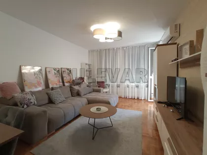 Bulevar Nemanjića | 4zida.rs