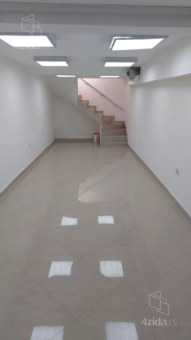 Lokal | 4zida
