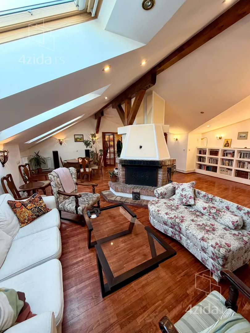 Petoiposoban stan | 4zida