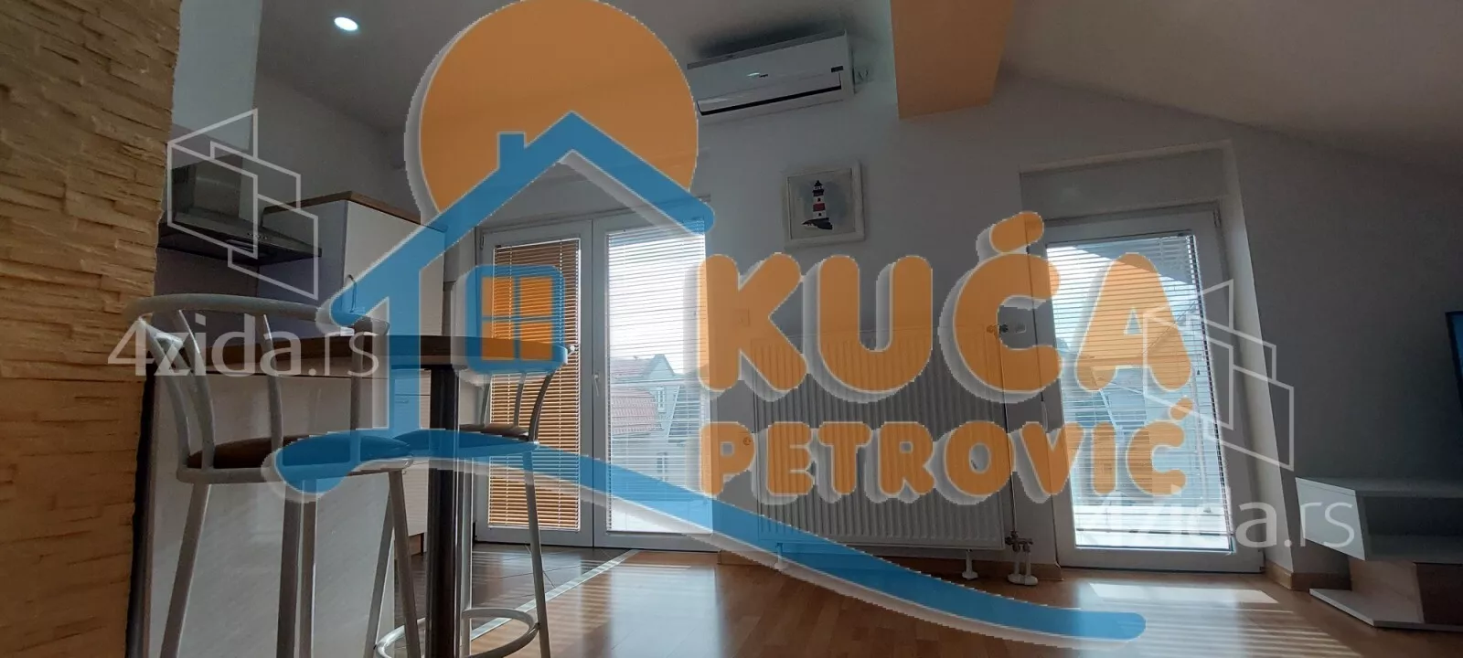 Jednoiposoban stan | 4zida