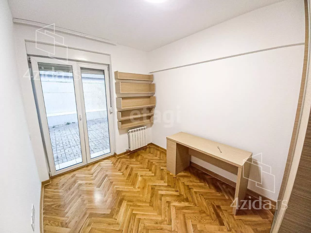 Troiposoban stan | 4zida
