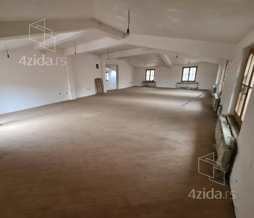 Poslovni prostor | 4zida