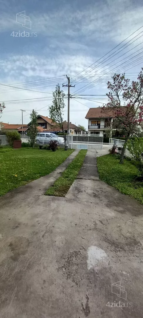 3-etažna kuća | 4zida