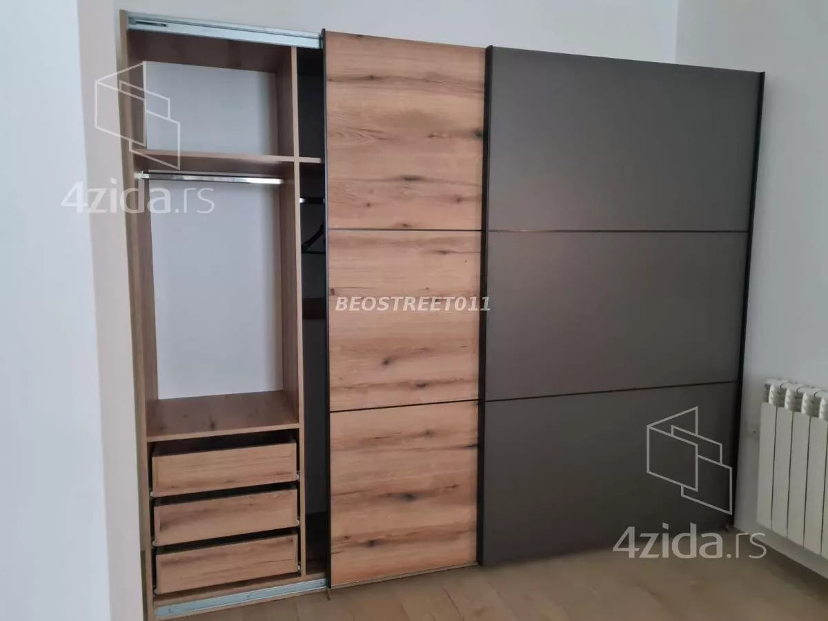 Šestosoban stan | 4zida