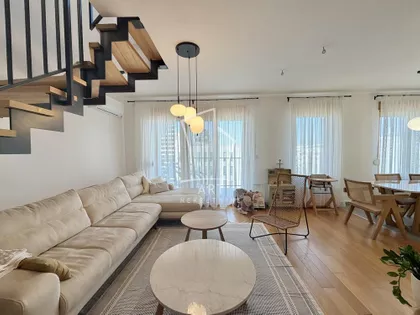 Cara Dušana | 4zida.rs