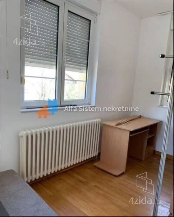 Četvoroiposoban stan | 4zida