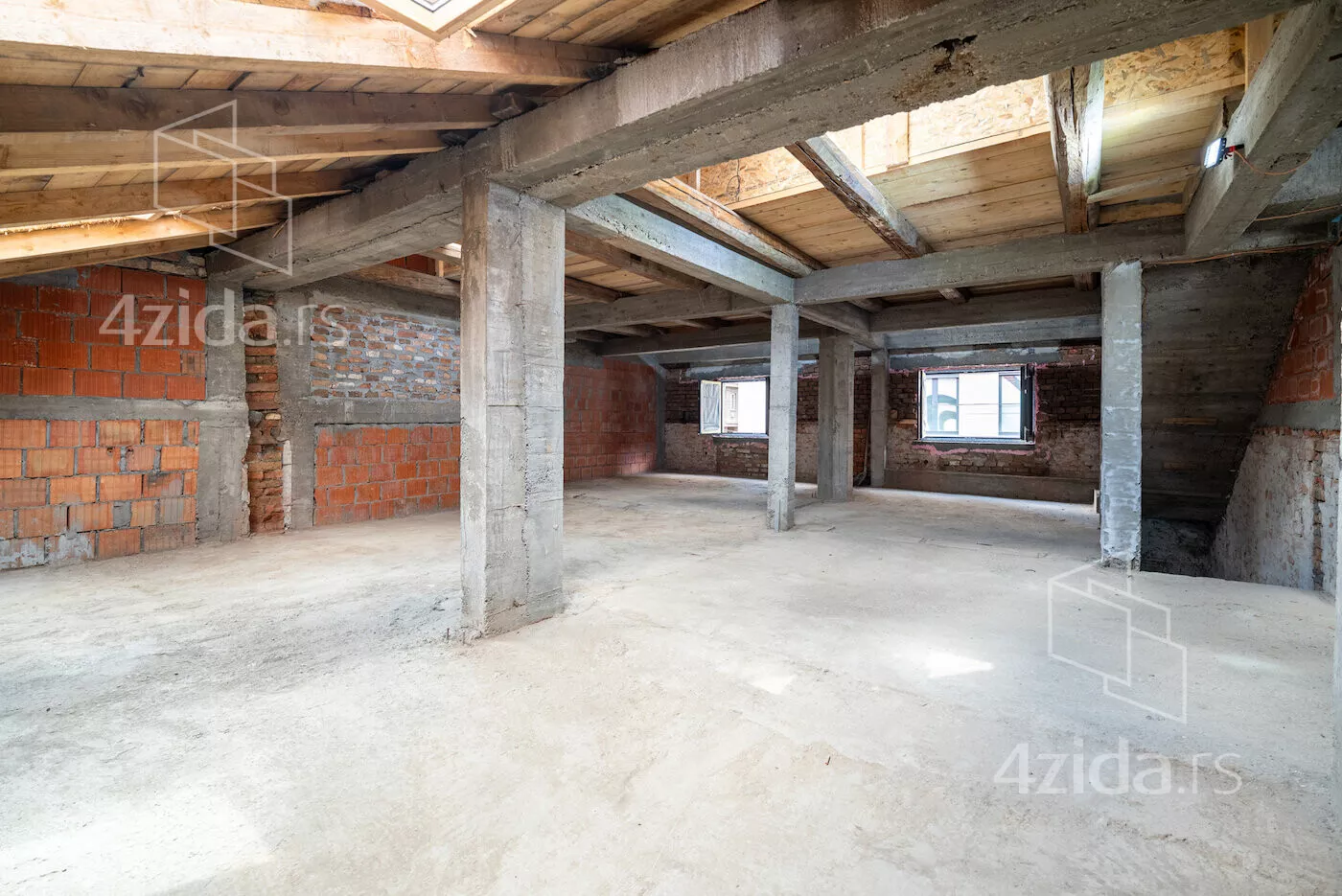 Poslovni prostor | 4zida