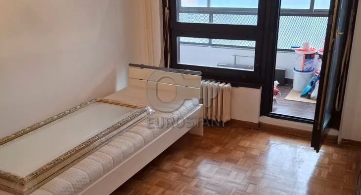 Četvoroiposoban stan | 4zida