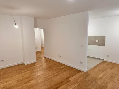 Vukov Spomenik | 4zida.rs