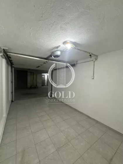 Petra Drapšina | 4zida.rs