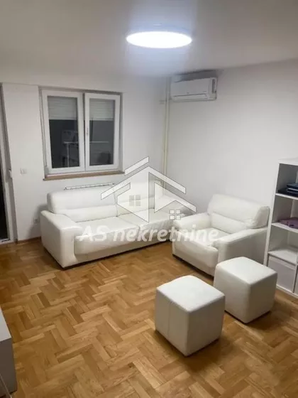 Klinički Centar | 4zida.rs