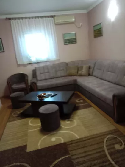 Ravni Topolovac | 4zida.rs