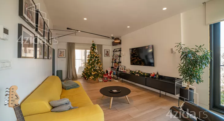 Petosoban stan | 4zida