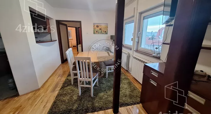 Petosoban stan | 4zida