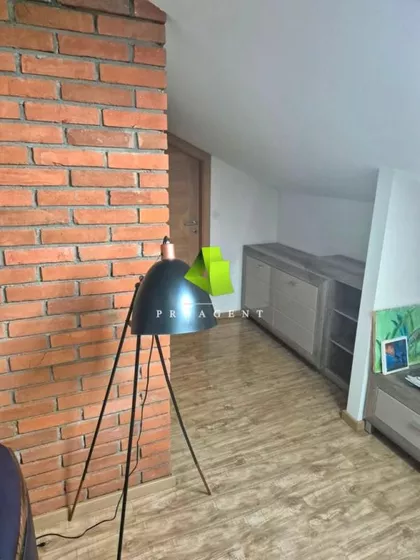 Vojna Bolnica | 4zida.rs