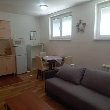 Laze Jovanovića-Porcija 41 | 4zida.rs