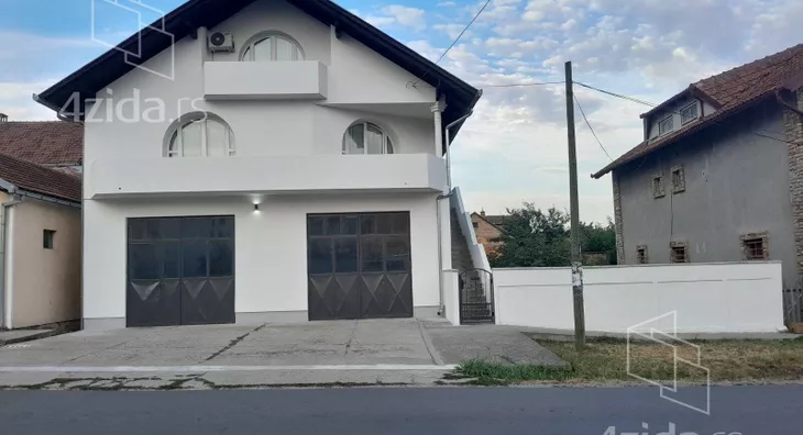 3-etažna kuća | 4zida