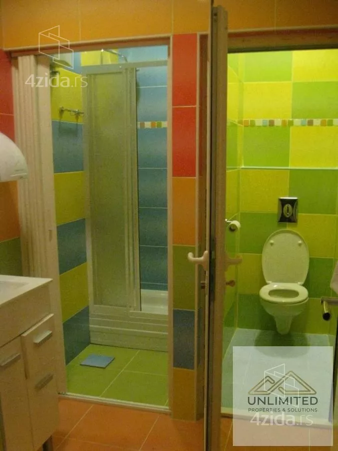 Četvoroiposoban stan | 4zida