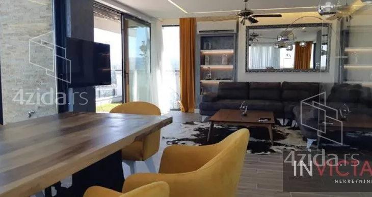 Petosoban stan | 4zida