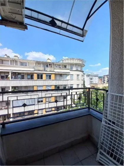 Crveni Krst Vračar | 4zida.rs