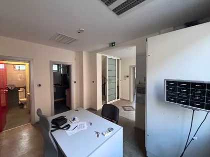 Ugrinovačka bb | 4zida.rs