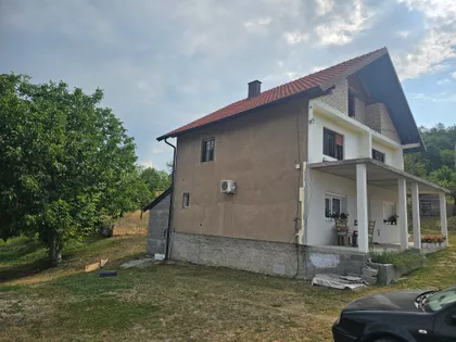 Kralja Vukašina 21 | 4zida.rs
