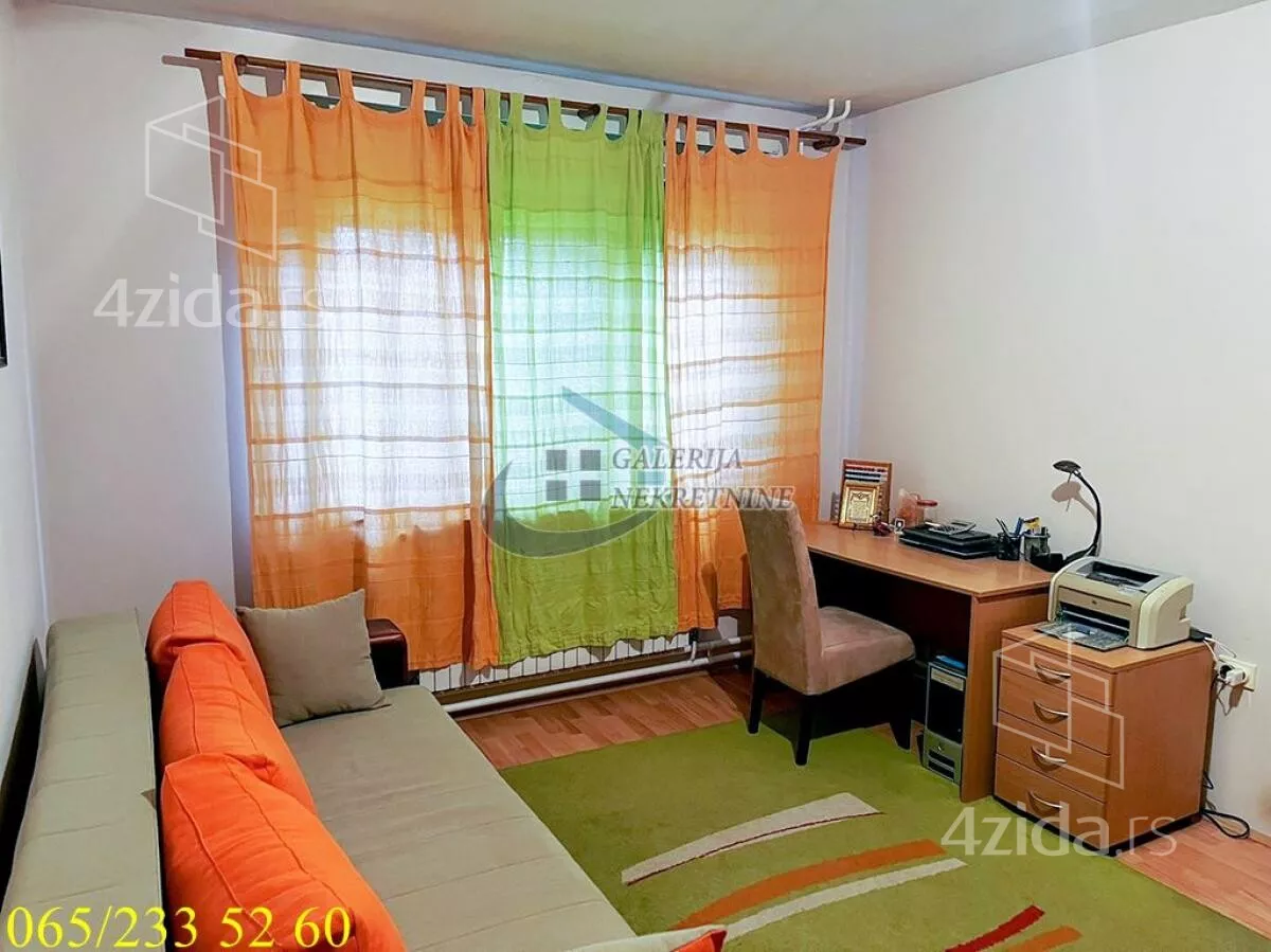 Šestosoban stan | 4zida