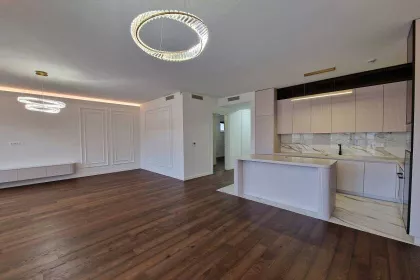 Krunski Venac | 4zida.rs