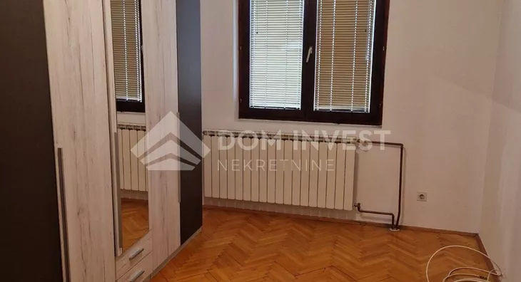 Četvoroiposoban stan | 4zida