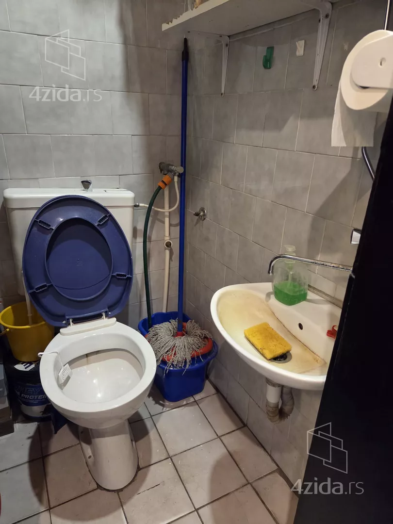 Lokal | 4zida