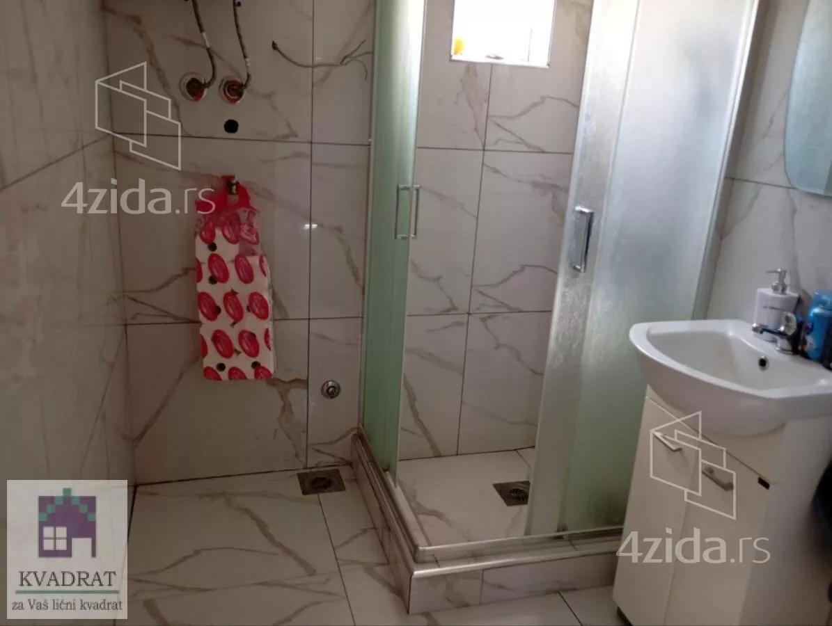 Hala | 4zida