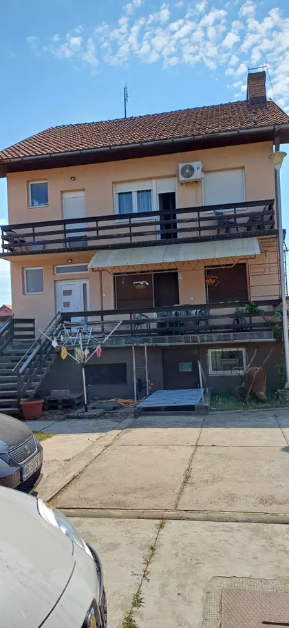 Novosadska | 4zida.rs